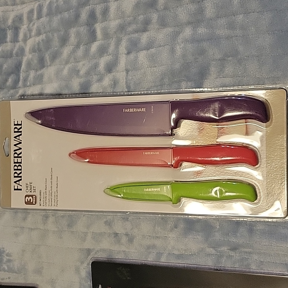 Farberware are 3 piece knife set